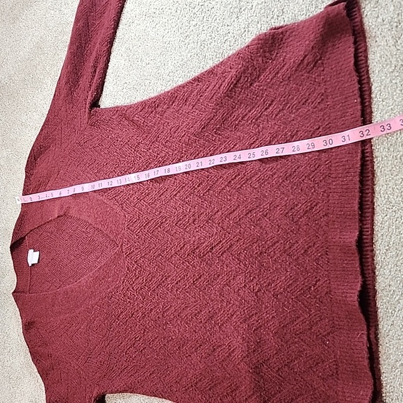 Chico’s V-Neck Long Sleeve Cranberry Spice Herringbone Tunic Sweater Size 0 - Picture 5 of 8